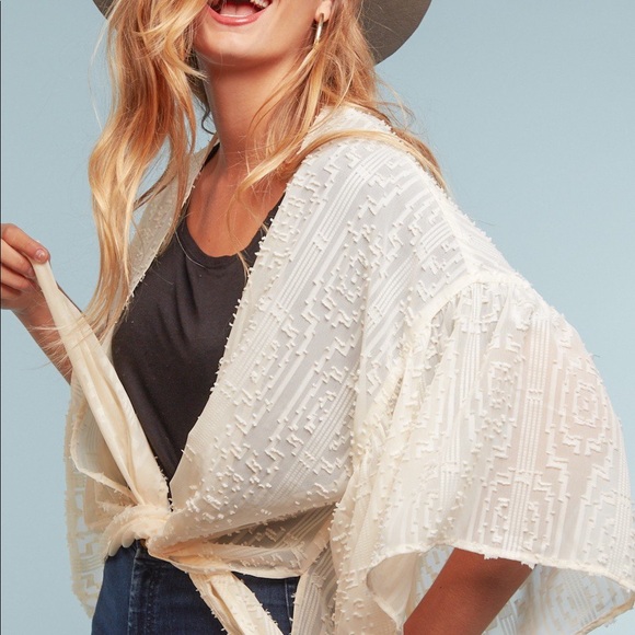 Ivory Geometric Kimono - Picture 3 of 3